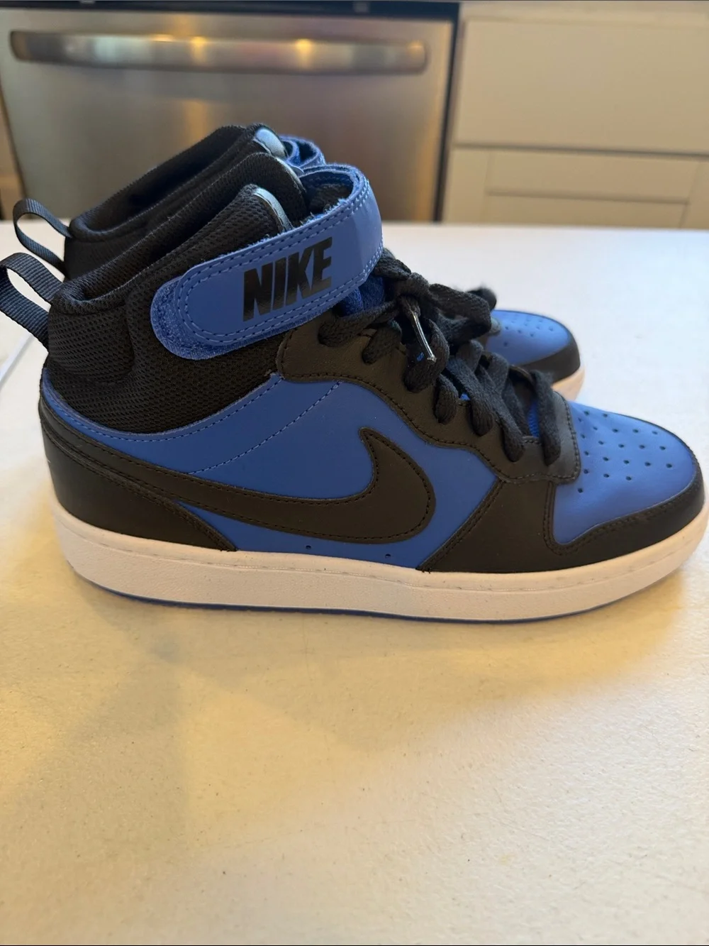 Nike Men's High-Top Sneakers in Black and Blue